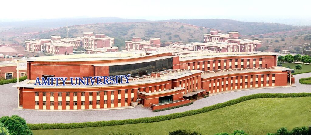 amity-university-noida-fees-for-mba-bba-btech-ba-bca-mca